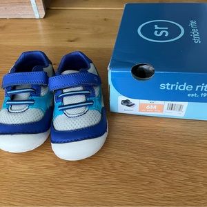 *New In Box* Stride Rite Soft Motion Kylin Sneaker in blue 6M
